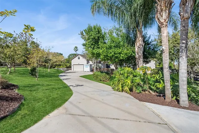 $734,999 | 17660 County Road 455, Montverde, FL 34756