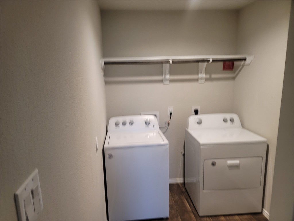 846 Autumn Flats Way Rosharon, TX 77583 - Photo 16 of 26 a utility room with dryer and washer
