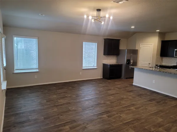 $2,525 | 846 Autumn Flats Way, Rosharon, TX 77583