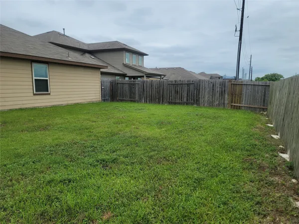 $2,525 | 846 Autumn Flats Way, Rosharon, TX 77583
