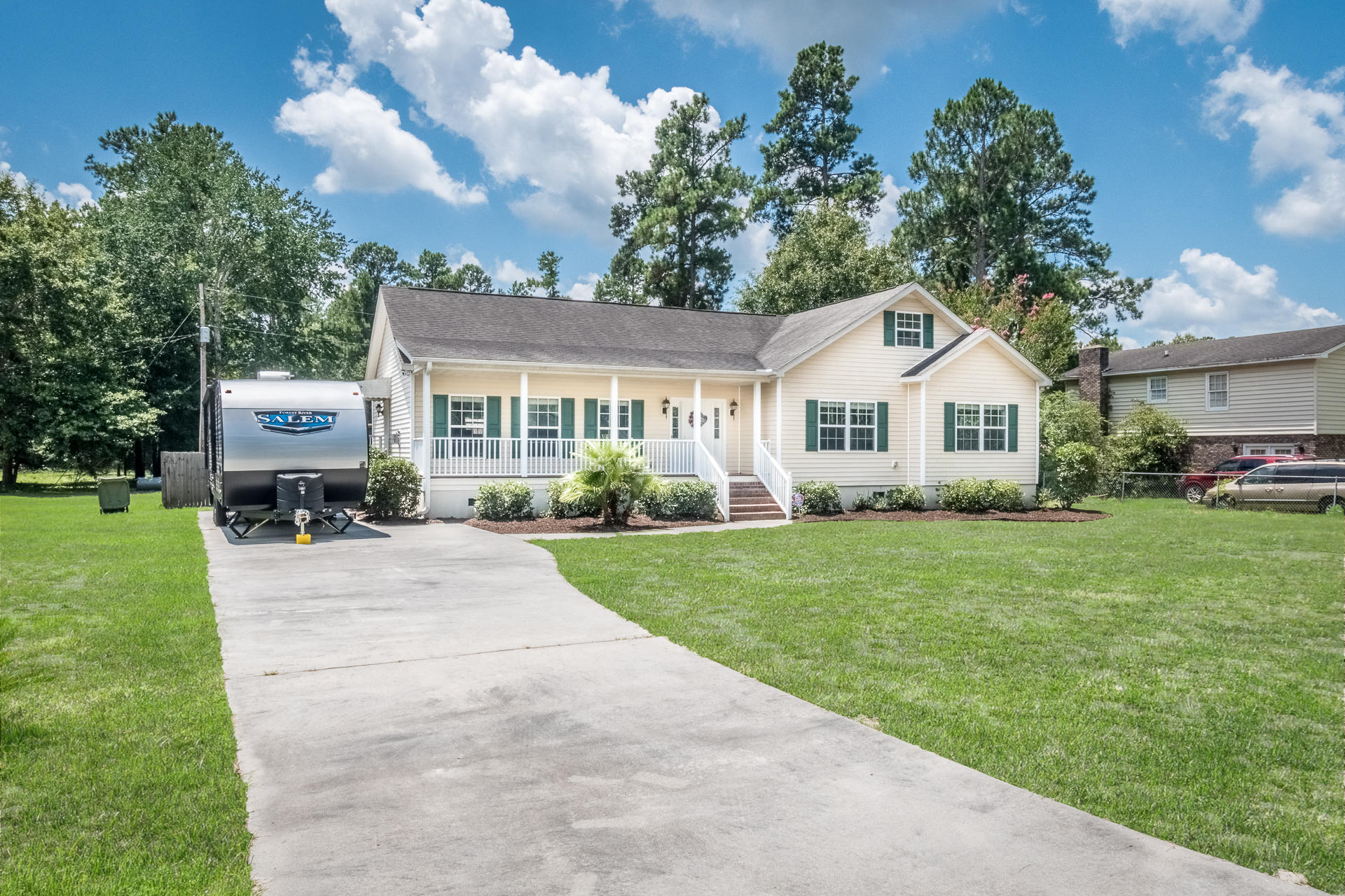 73 Chamblee Road Walterboro, SC 29488 - Photo 2 of 29 73Chamblee-05
