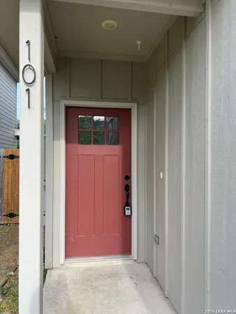 $1,725 | 2318 Tulipwood Cove, Unit 101, San Antonio, TX 78245