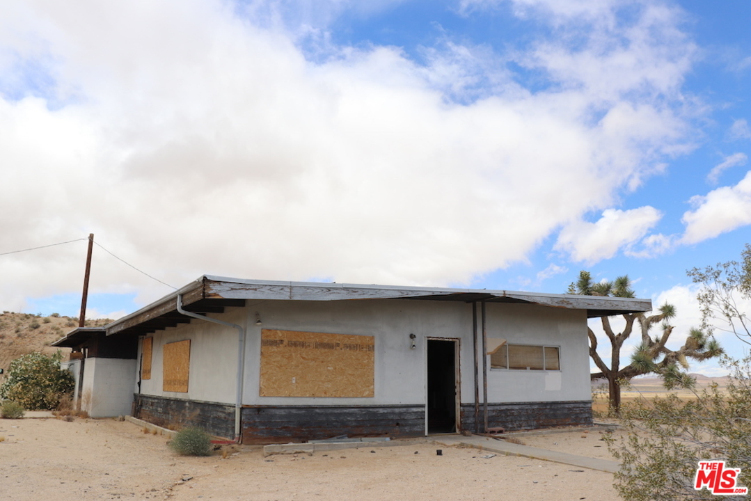 66658 Gianneli Road Joshua Tree, CA 92252 - Photo 4 of 46