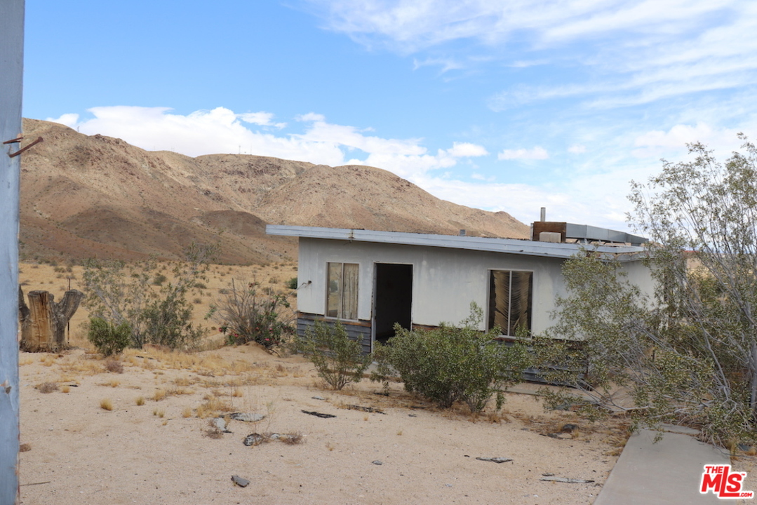 66658 Gianneli Road Joshua Tree, CA 92252 - Photo 32 of 46