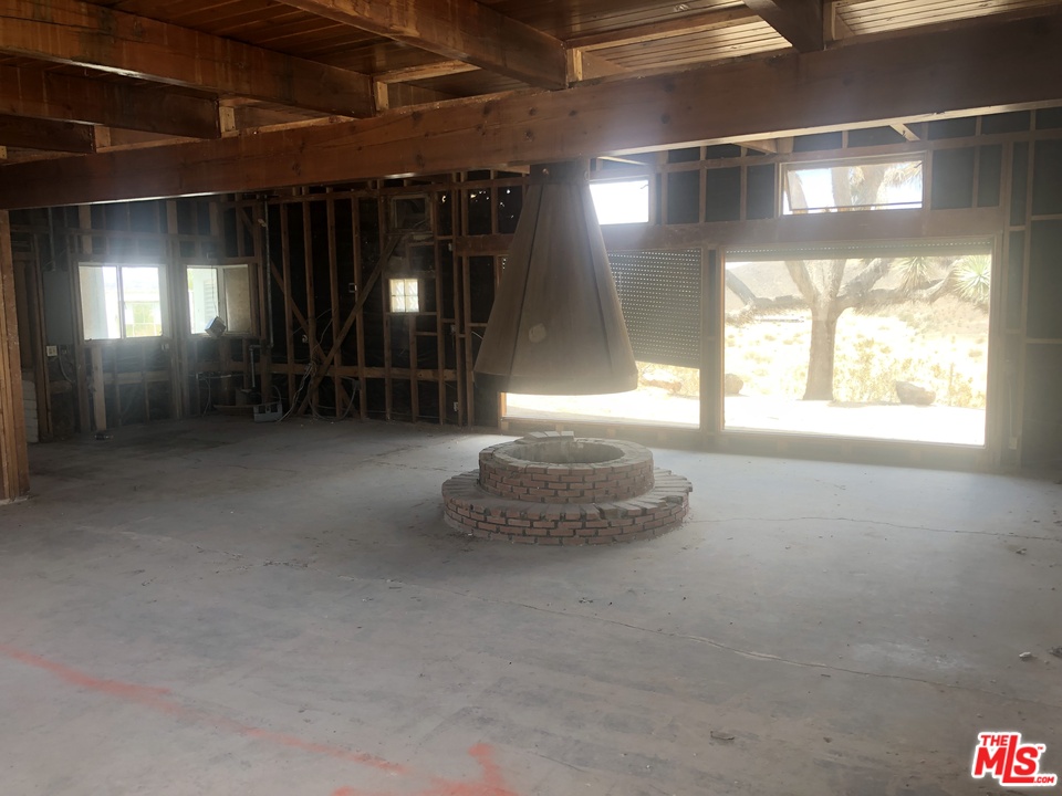 66658 Gianneli Road Joshua Tree, CA 92252 - Photo 5 of 46