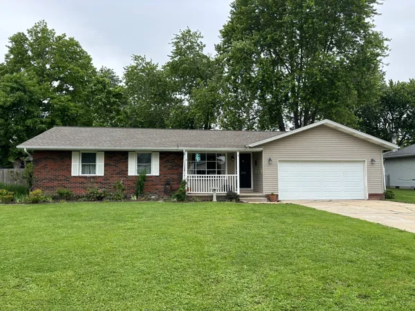 $181,500 | 333 Northwood Lane, Salem, IL 62881