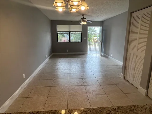 $2,000 | 179 Southeast 3rd Street, Unit 203, Deerfield Beach, FL 33441