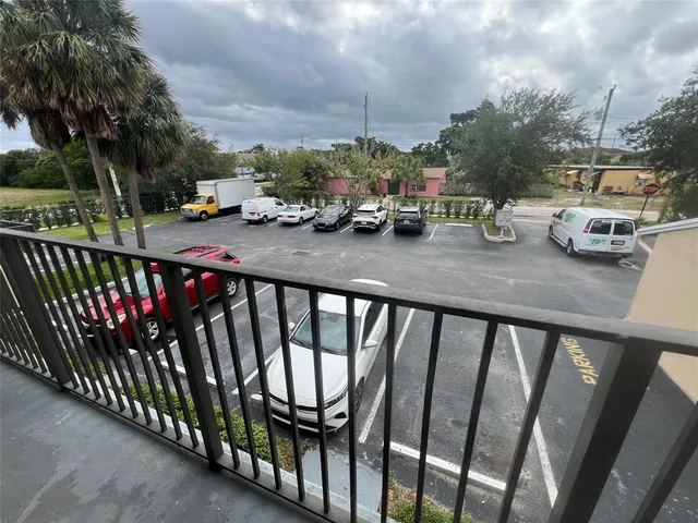 $2,000 | 179 Southeast 3rd Street, Unit 203, Deerfield Beach, FL 33441