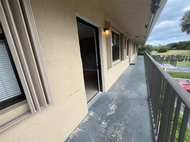 $2,000 | 179 Southeast 3rd Street, Unit 203, Deerfield Beach, FL 33441