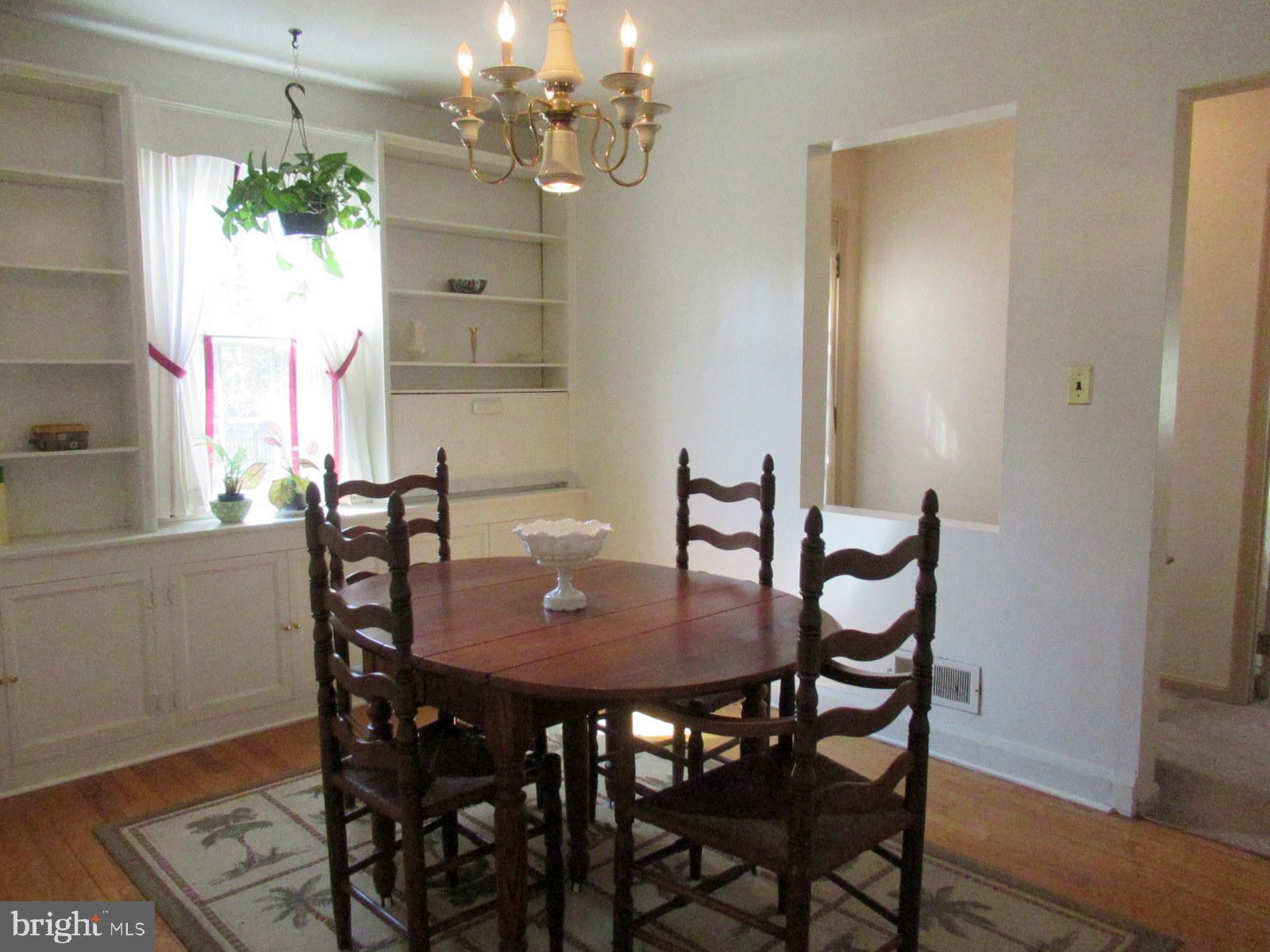 105 Overcrest Road Towson, MD 21286 - Photo 13 of 34 Dining Room