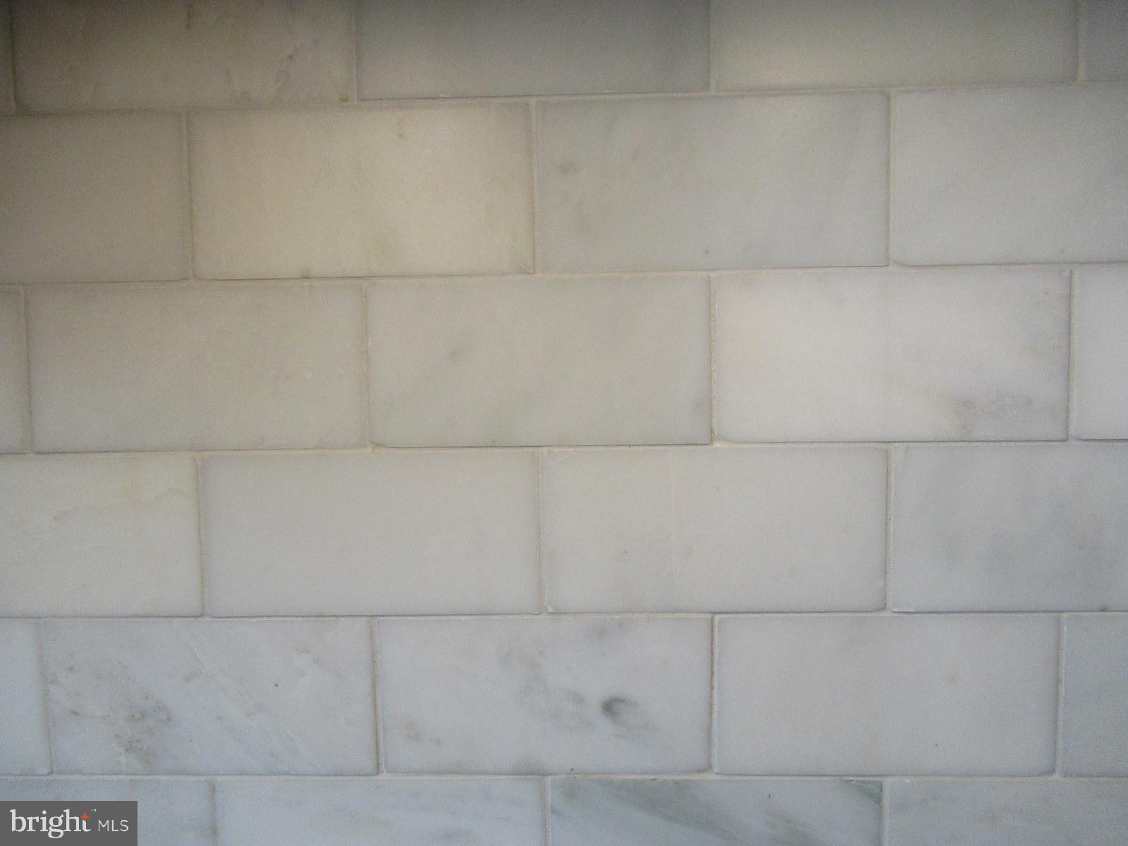 105 Overcrest Road Towson, MD 21286 - Photo 18 of 34 Marble subway tile backsplash