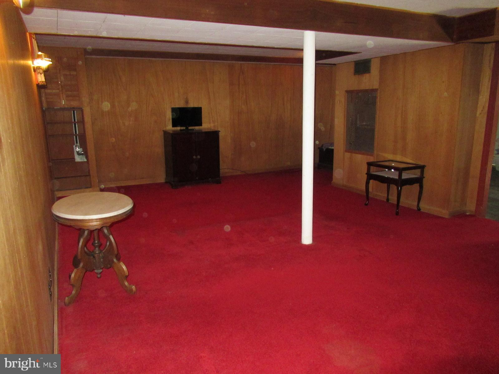 105 Overcrest Road Towson, MD 21286 - Photo 26 of 34 Lower Level rec/family room