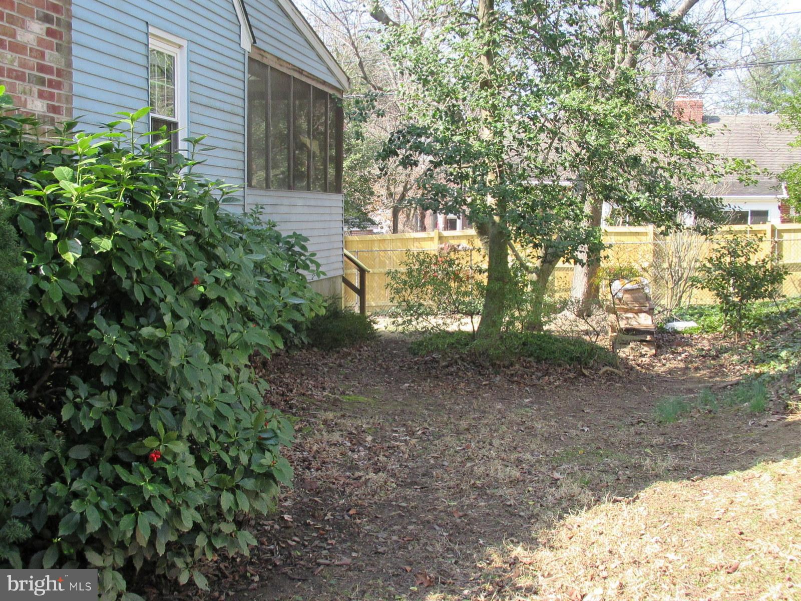 105 Overcrest Road Towson, MD 21286 - Photo 31 of 34 View of side of house