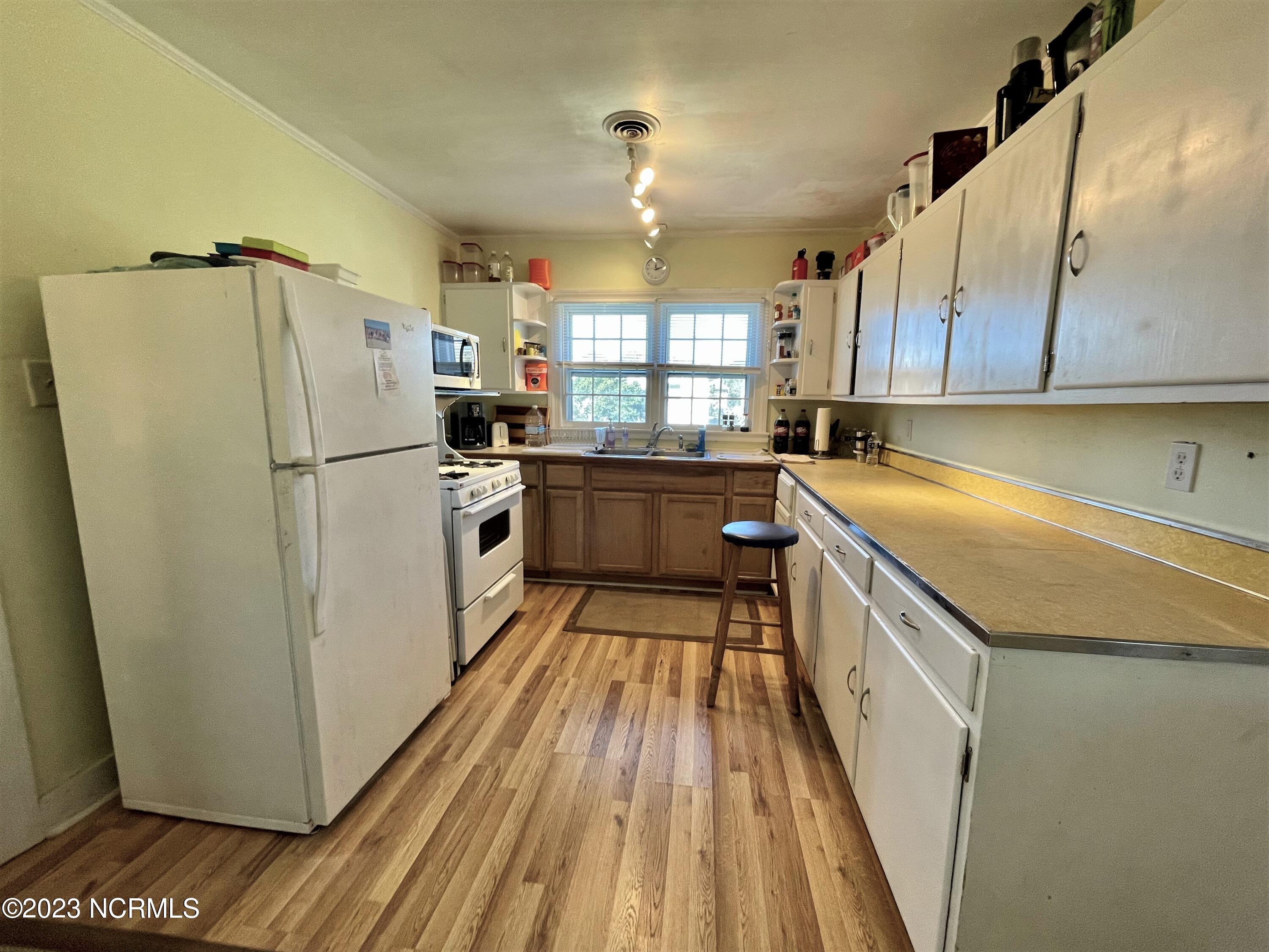148 Down Home Road Gloucester, NC 28528 - Photo 21 of 66 Kitchen