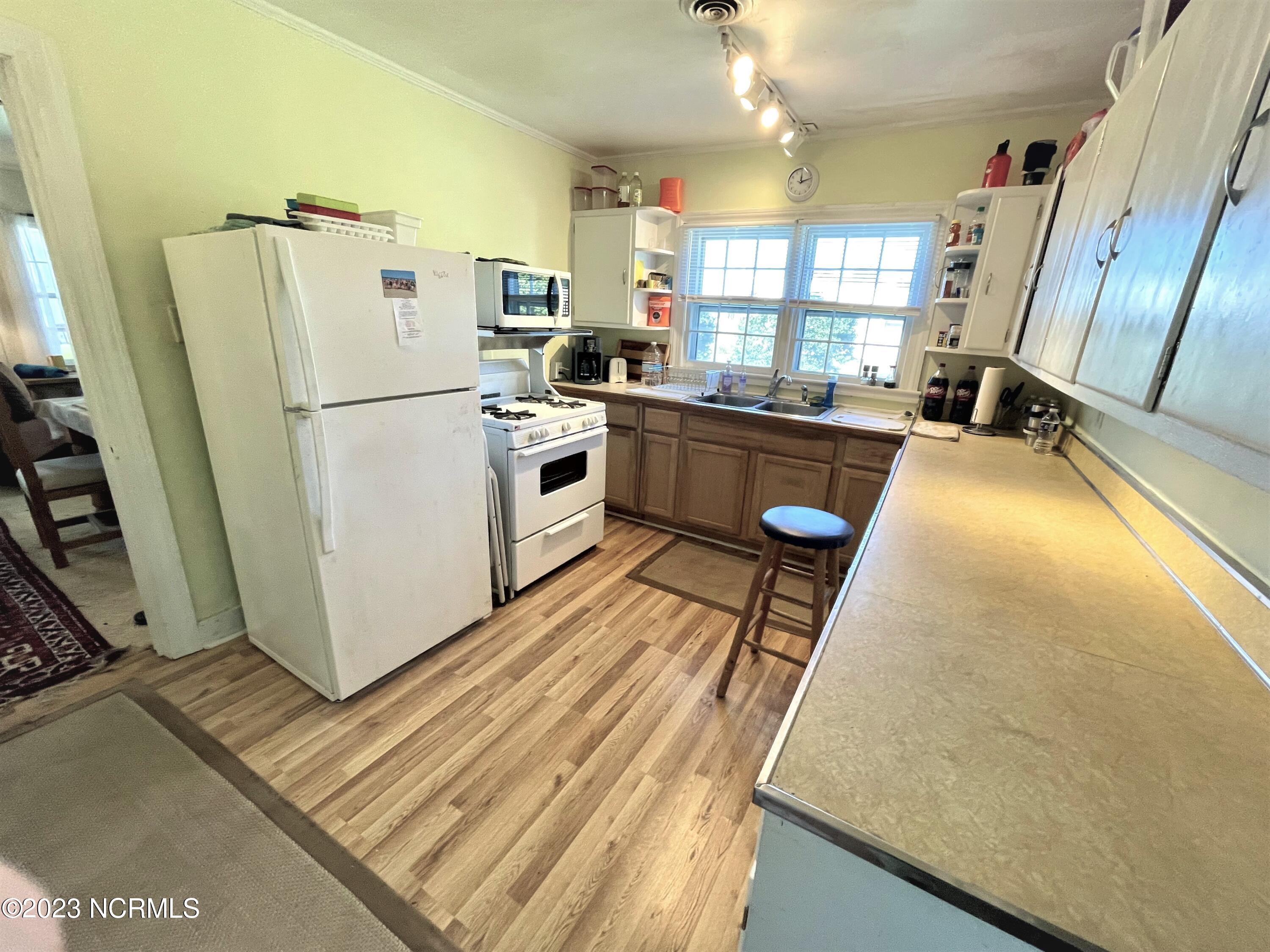 148 Down Home Road Gloucester, NC 28528 - Photo 22 of 66 Kitchen