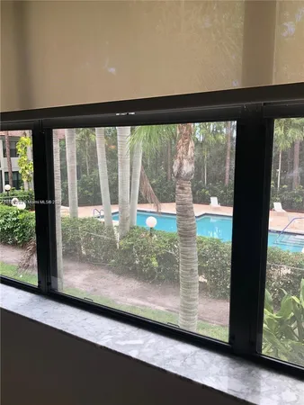 $480,000 | 5800 Coach House Circle, Unit E, Boca Raton, FL 33486