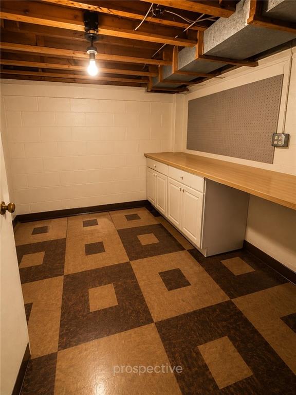 1833 Greentree Road Pittsburgh, PA 15220 - Photo 40 of 48 Gallery Image 40