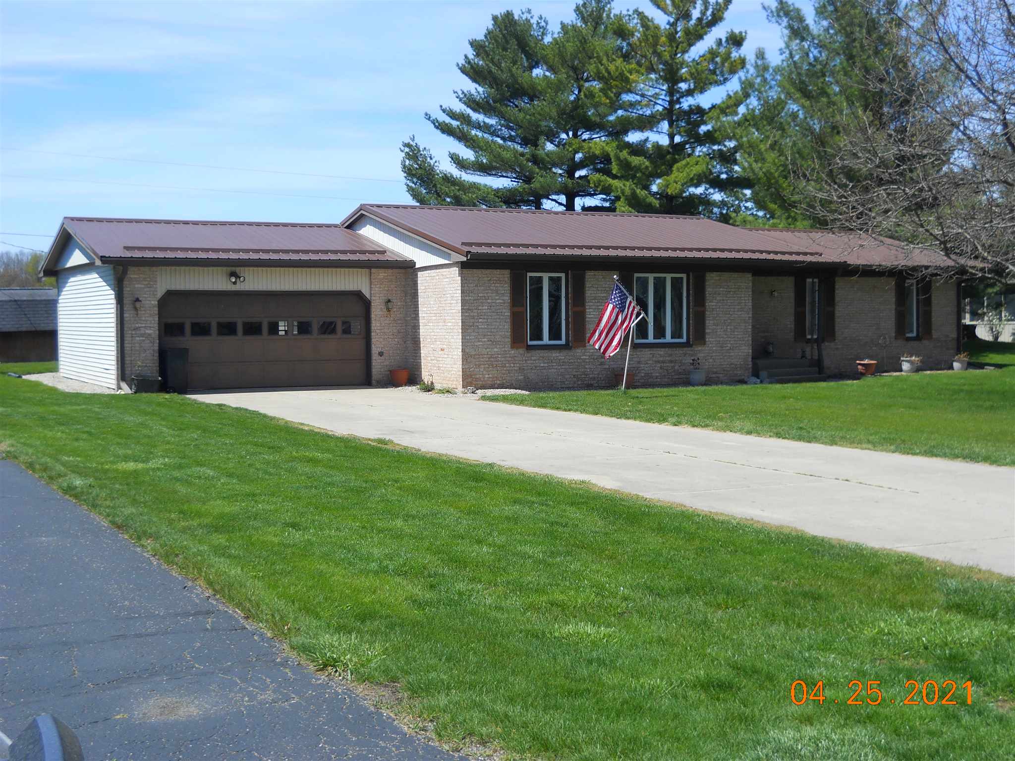 414 South Sweetgum Road Rochester, IN 46975 - Photo 1 of 10