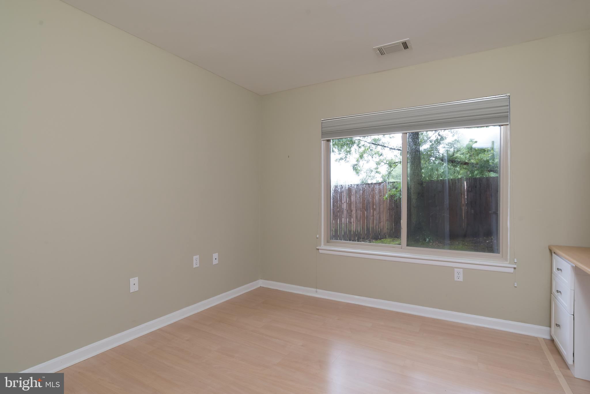 5941 Hall Street Springfield, VA 22152 - Photo 21 of 35 Bedroom #3