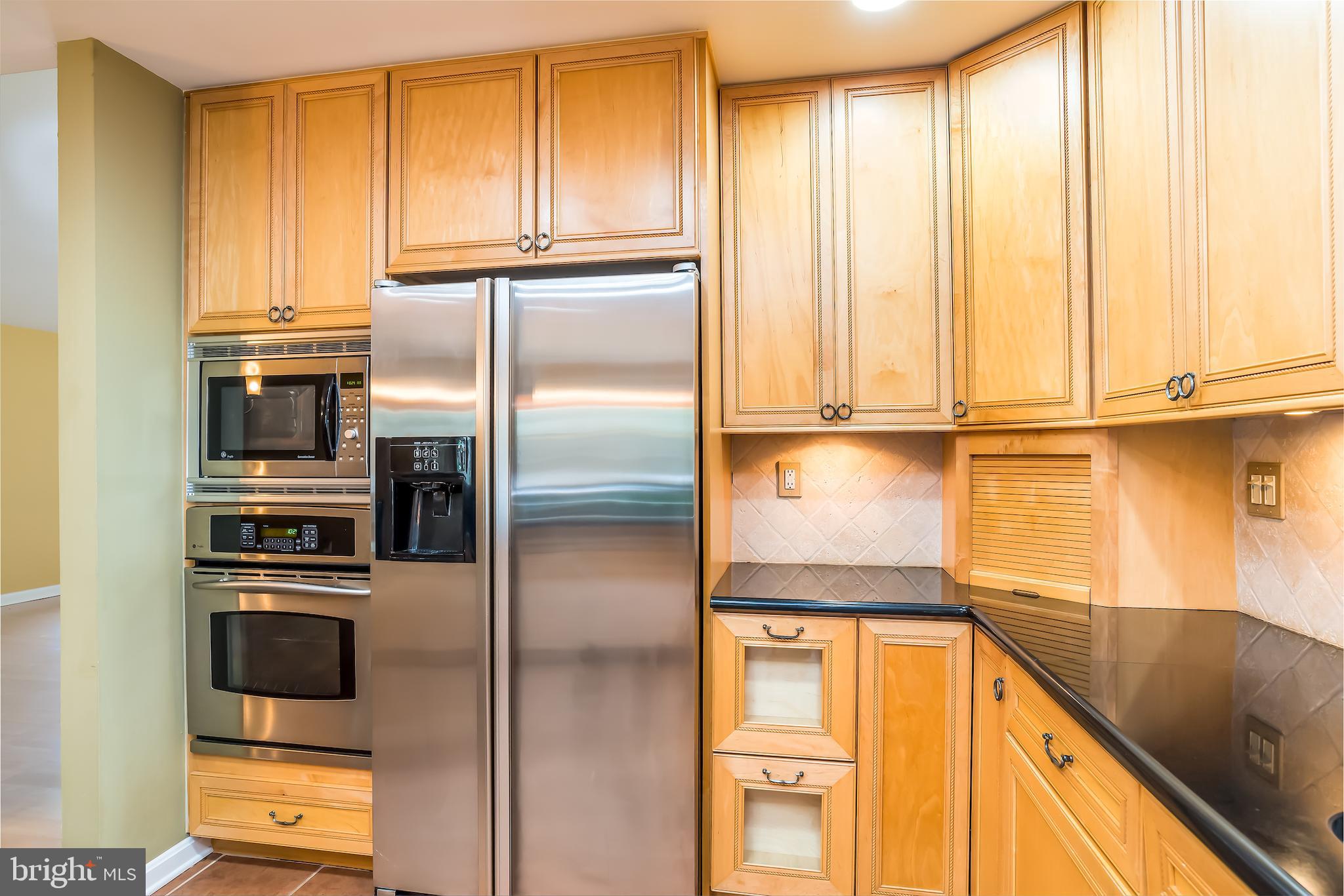 5941 Hall Street Springfield, VA 22152 - Photo 8 of 35 Kitchen