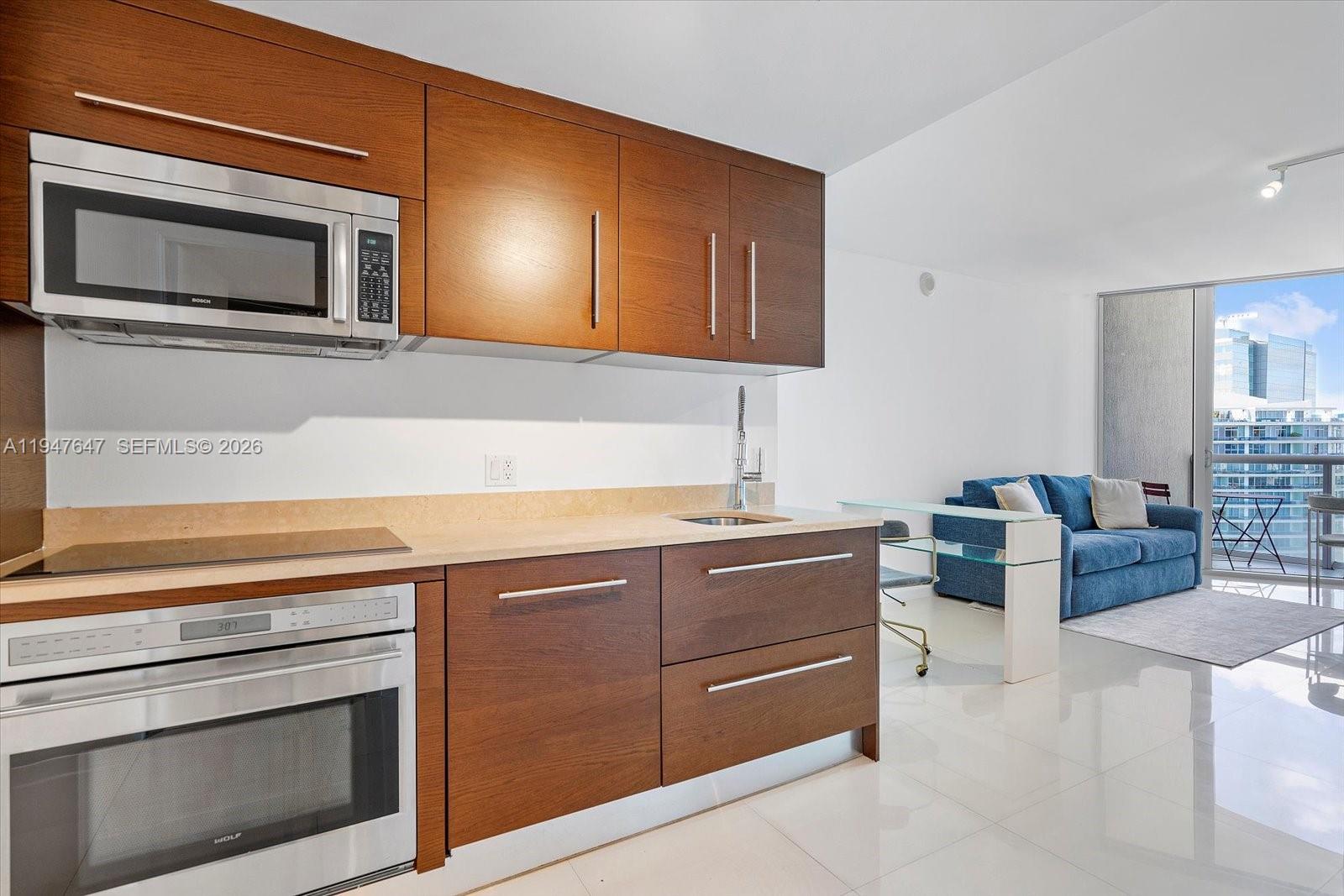 475 Brickell Avenue, Unit 5208 Miami, FL 33131 - Photo 3 of 19