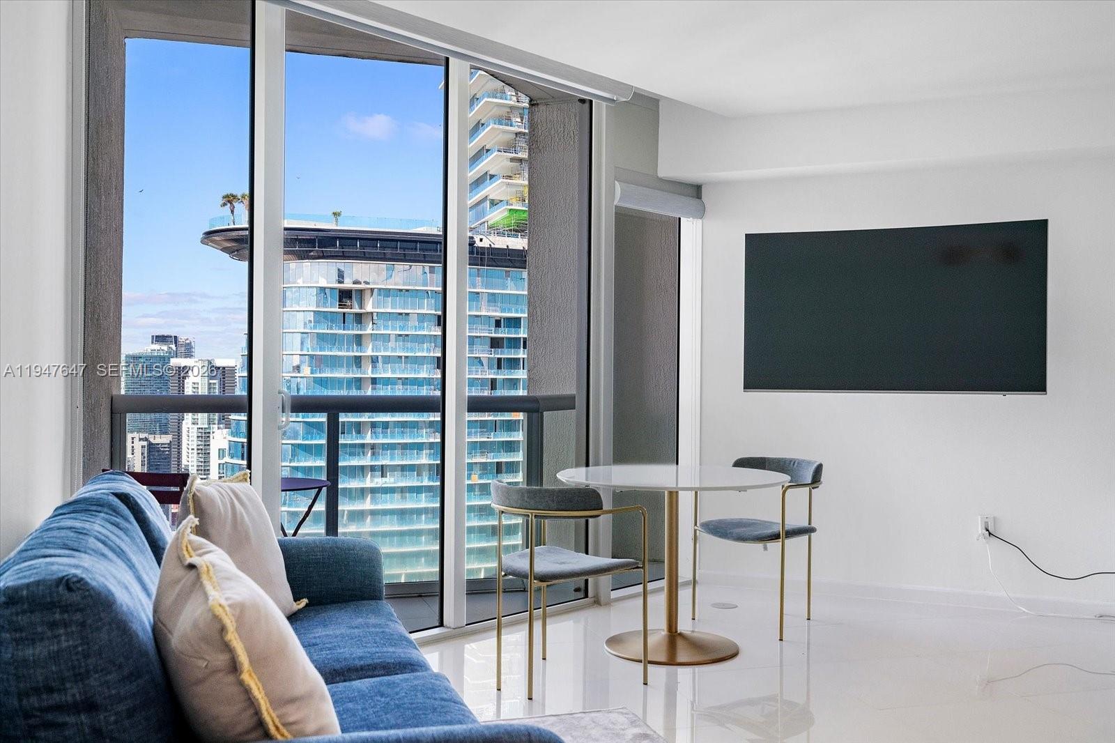 475 Brickell Avenue, Unit 5208 Miami, FL 33131 - Photo 8 of 19