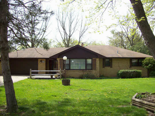 3221 Guilford Road Rockford, IL 61107 - Photo 1 of 11 Gallery Image 1