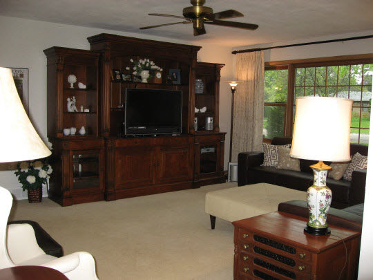 3221 Guilford Road Rockford, IL 61107 - Photo 3 of 11 Gallery Image 3