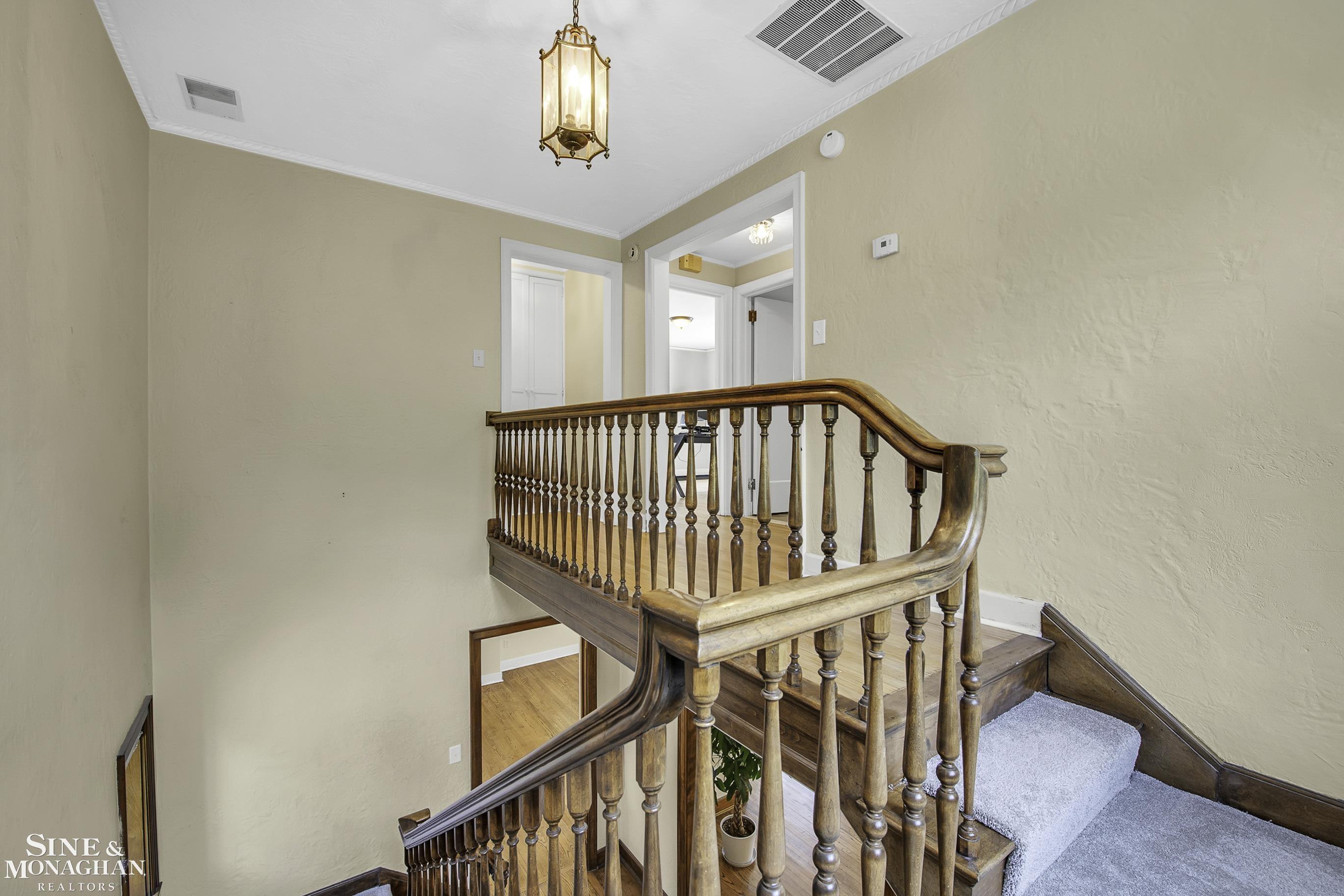 874 Westchester Road Grosse Pointe, MI 48230 - Photo 16 of 36 50124448-18.JPG
