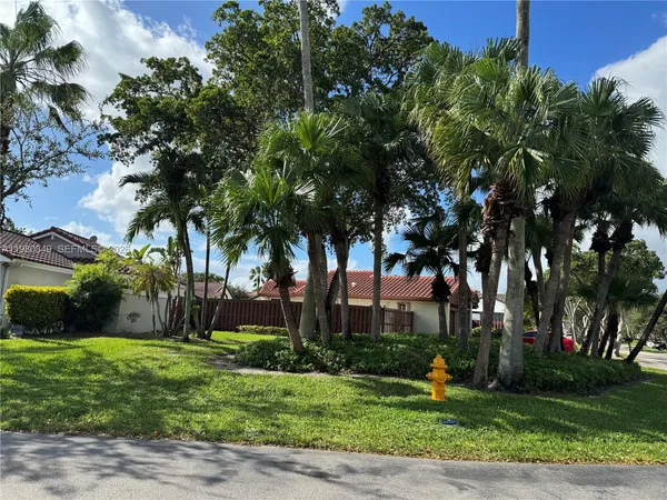 $3,000 | 17340 Northwest 63rd Avenue, Hialeah, FL 33015