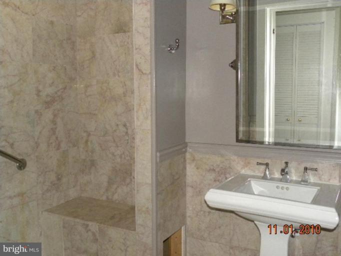 820 Fodderstack Road Flint Hill, VA 22627 - Photo 13 of 19 MAIN LEVEL FULL BATH