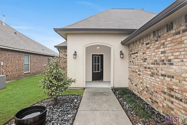 $2,200 | 42451 Baystone Avenue, Prairieville, LA 70769