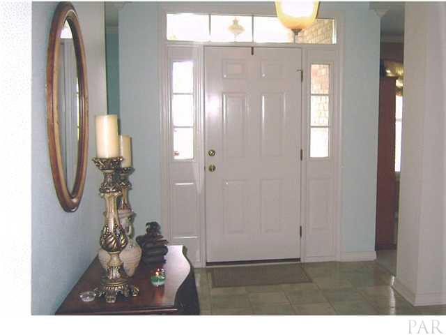 6010 Ridgeview Drive Milton, FL 32570 - Photo 2 of 12 BIG OPEN FOYER