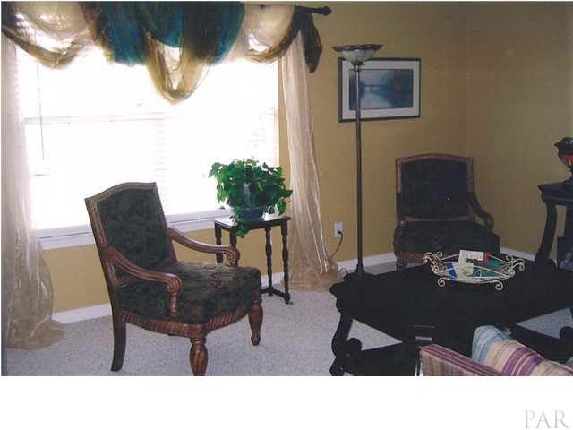 6010 Ridgeview Drive Milton, FL 32570 - Photo 4 of 12 FORMAL LIVING ROOM