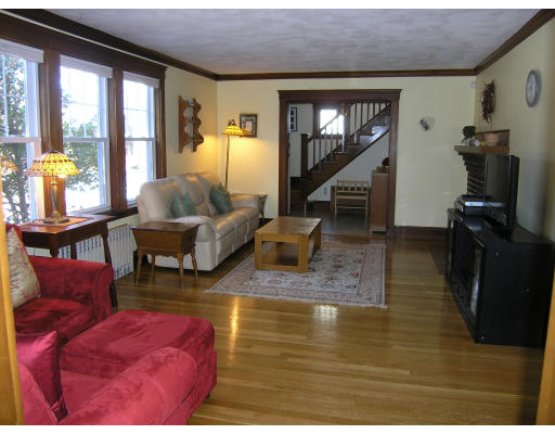 42 Brookdale Road Newton, MA 02460 - Photo 4 of 11 Gallery Image 4