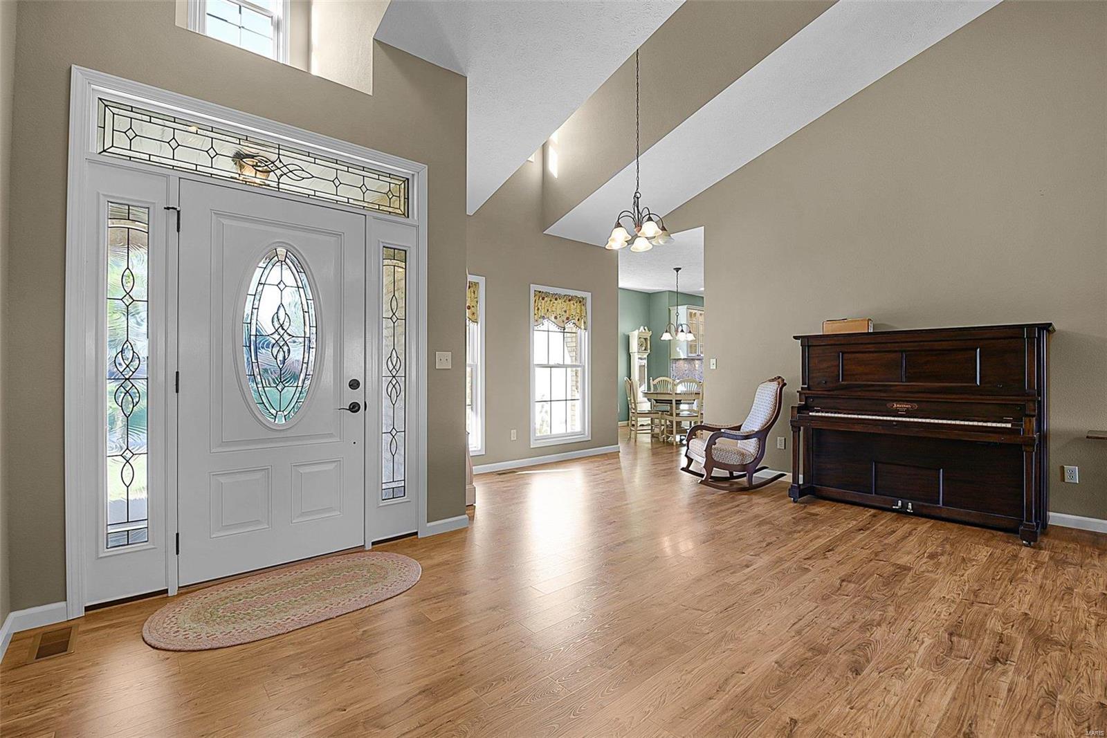 13095 Trestle Road Highland, IL 62249 - Photo 5 of 27
