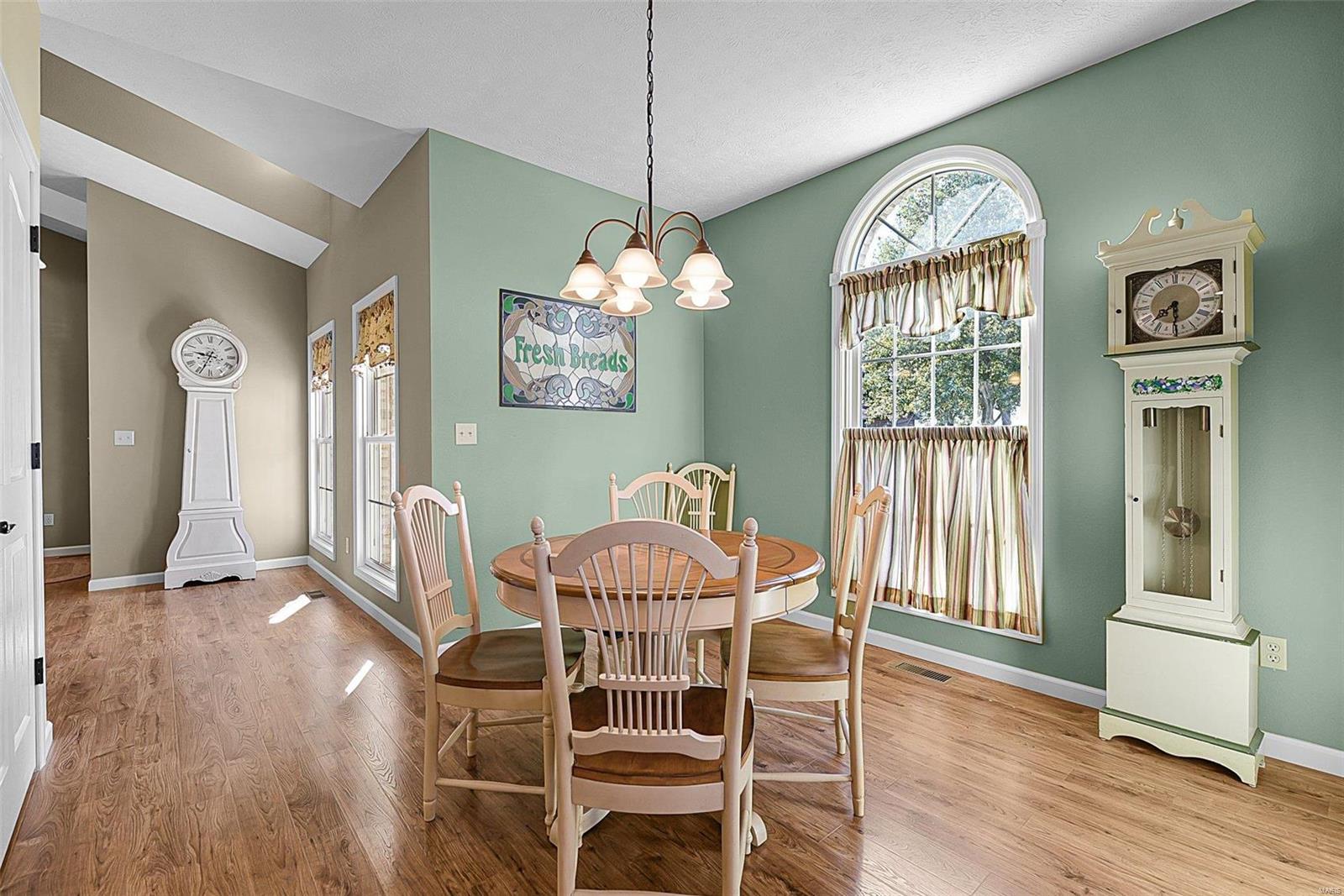 13095 Trestle Road Highland, IL 62249 - Photo 9 of 27