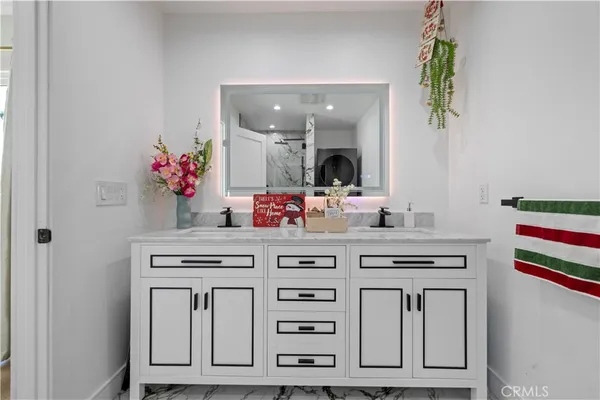 $1,349,000 | 9846 Monogram Avenue, Northridge, CA 91343