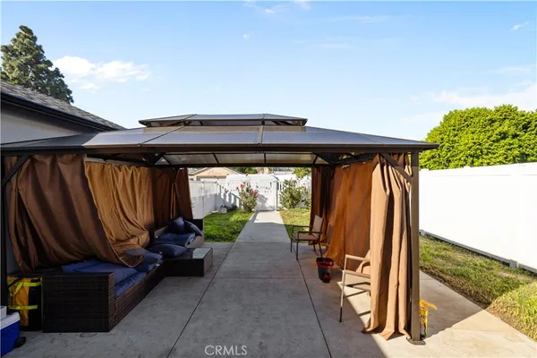 $1,349,000 | 9846 Monogram Avenue, Northridge, CA 91343
