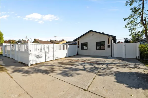 $1,349,000 | 9846 Monogram Avenue, Northridge, CA 91343
