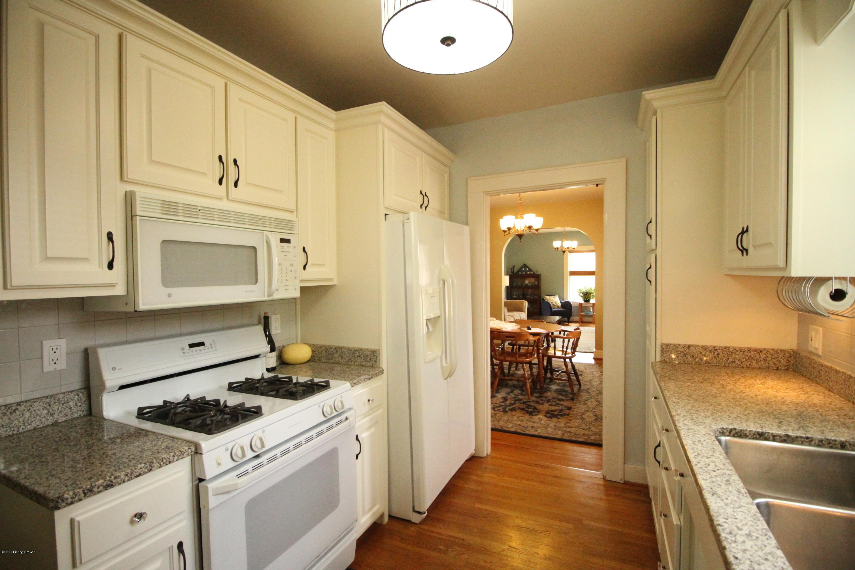 2319 Manchester Road Louisville, KY 40205 - Photo 12 of 40 12