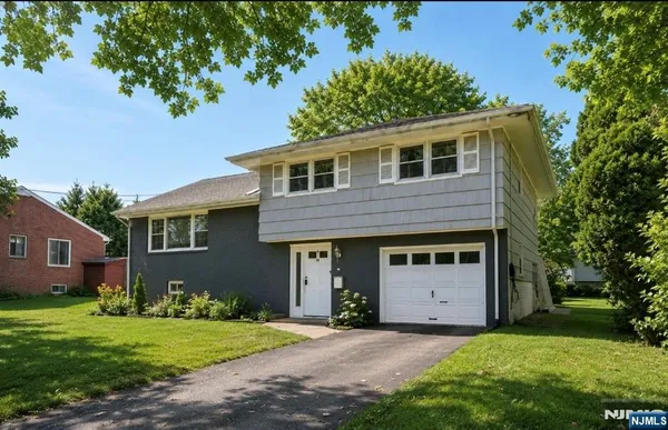 $5,650 | 10 Julia Street, Closter, NJ 07624