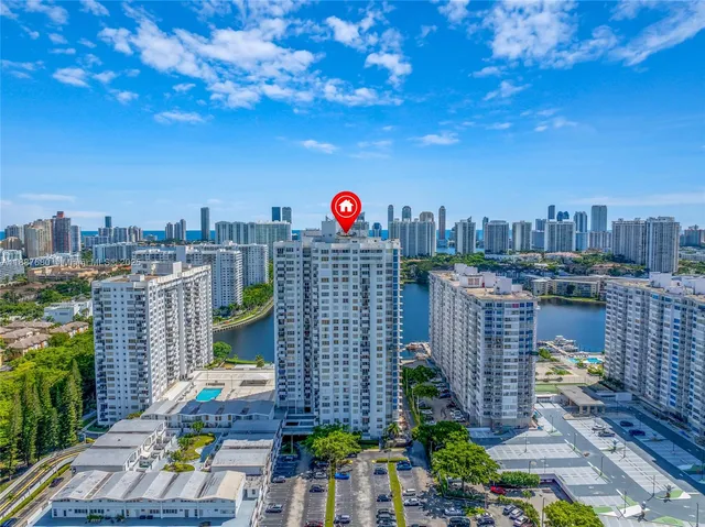 a picture of city view