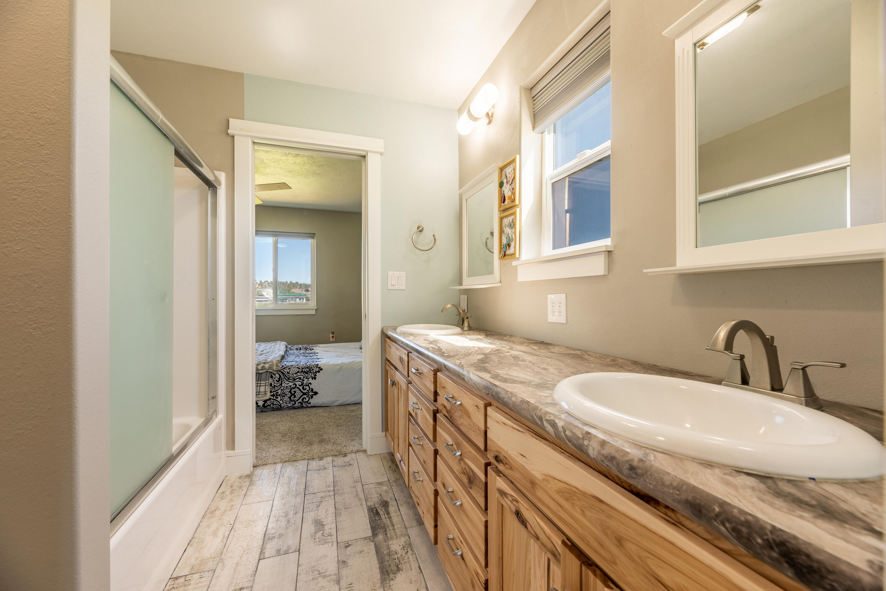 402 Apollo Road Prineville, OR 97754 - Photo 28 of 67 402NWApolloRd-Interior-19