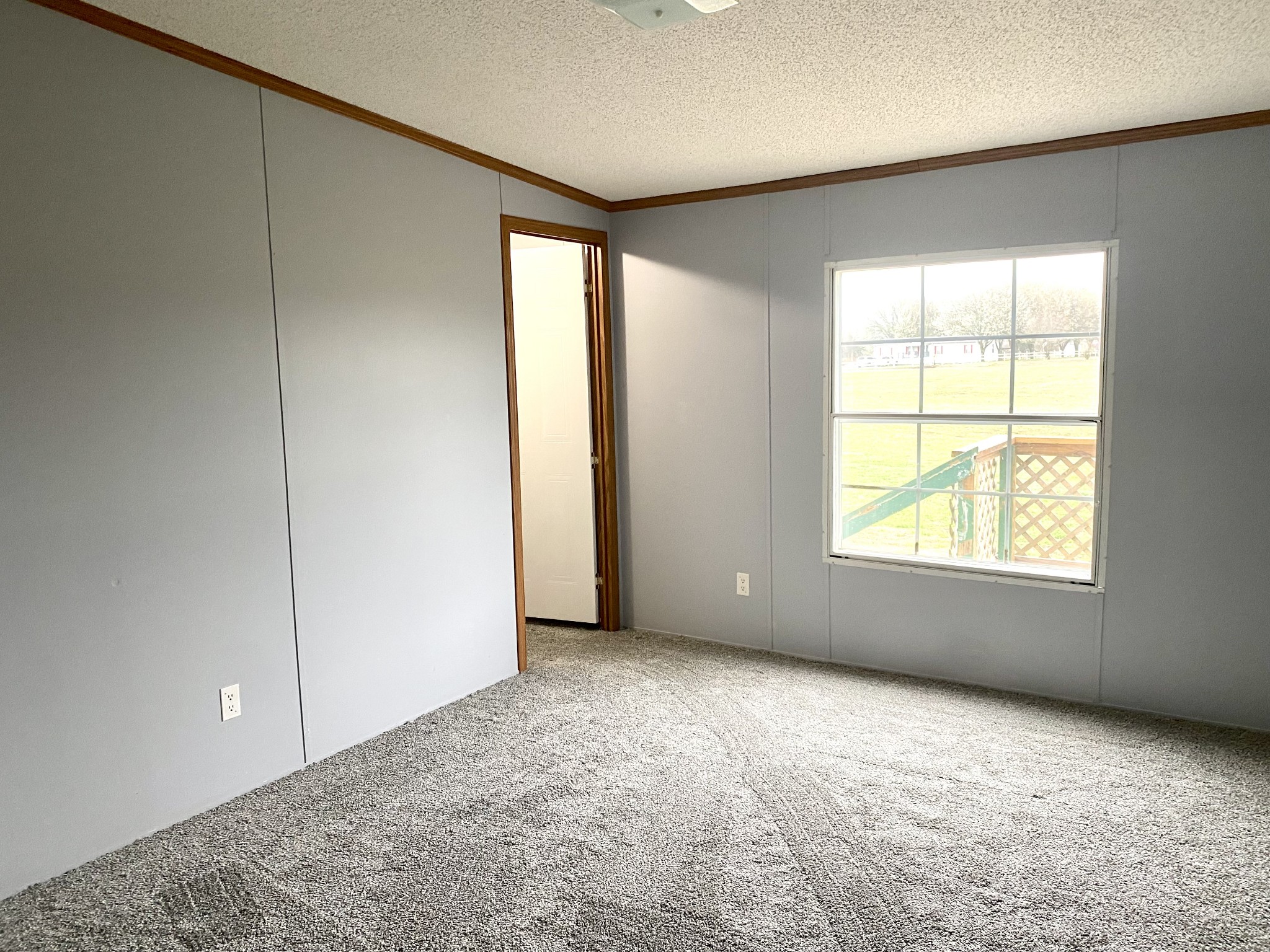 19 Red House Road Elora, TN 37328 - Photo 10 of 16 an empty room with windows