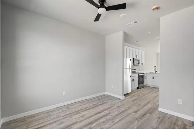 $1,400 | 948 South Corinth St Road, Unit 3, Dallas, TX 75203