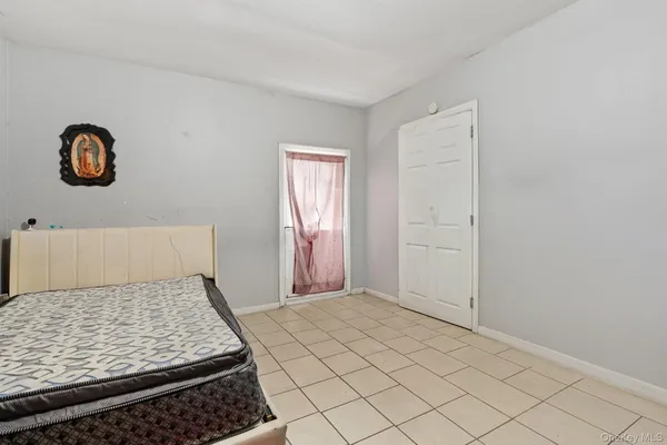 $389,000 | 72 1/2 Henry Avenue, Newburgh, NY 12550