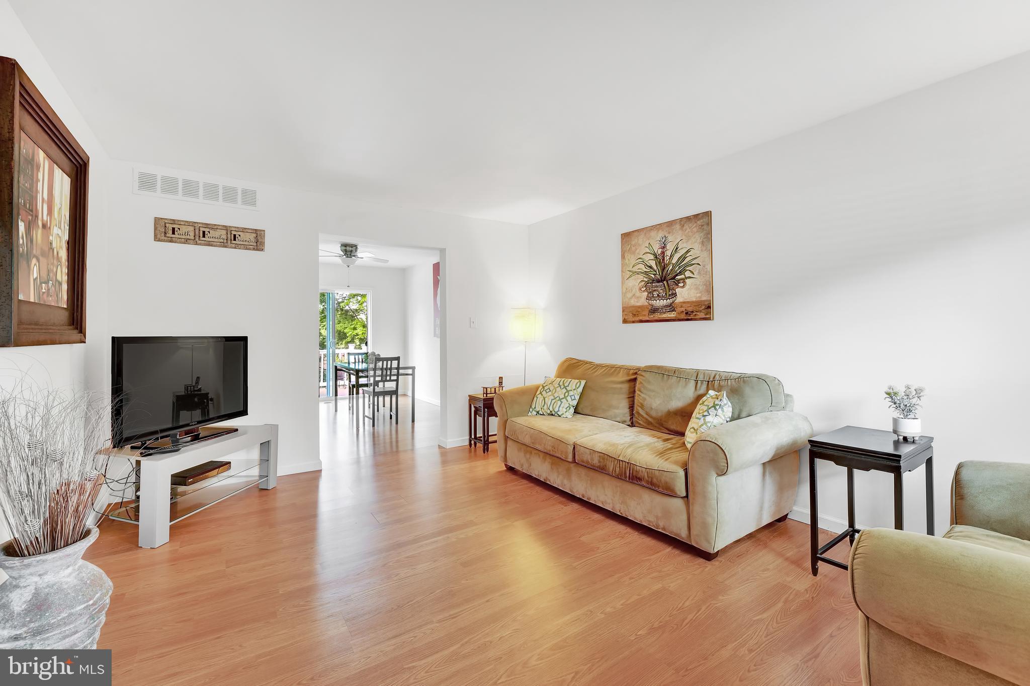 3427 Saluda Road Baltimore, MD 21236 - Photo 2 of 28 Gallery Image 2