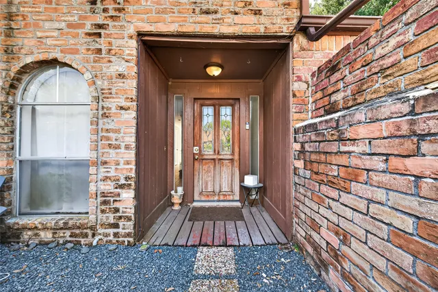 $182,500 | 10622 Bexley Drive, Houston, TX 77099