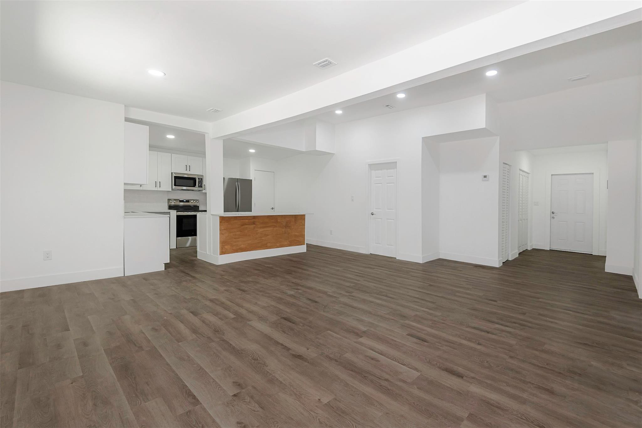 302 Southwest 15th Street Dania Beach, FL 33004 - Photo 17 of 69 Photo 17